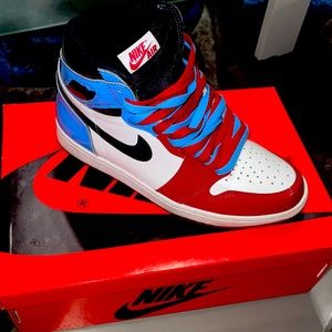 Jordan 1 Retro High
Fearless UNC Chicago